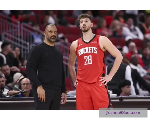 申京：球队开局良好应获胜但比赛中突发断电未能理解原因